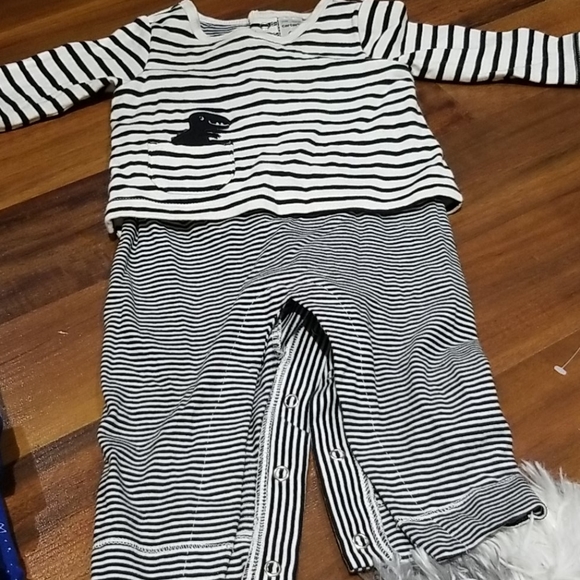 CARTER'S boys outfit - Picture 1 of 1